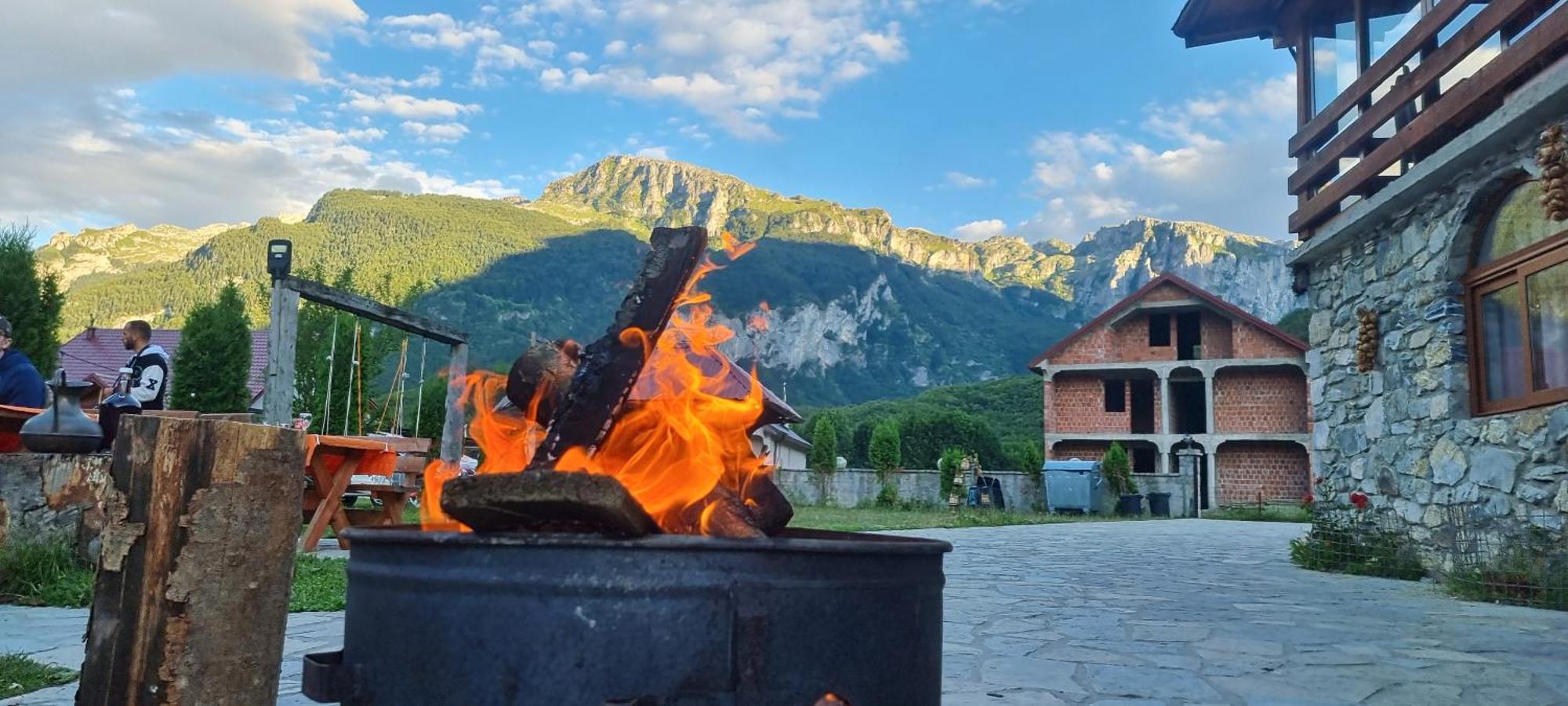 Hotel Ethno Katun Rosi Agrotourism Gusinje Exterior foto