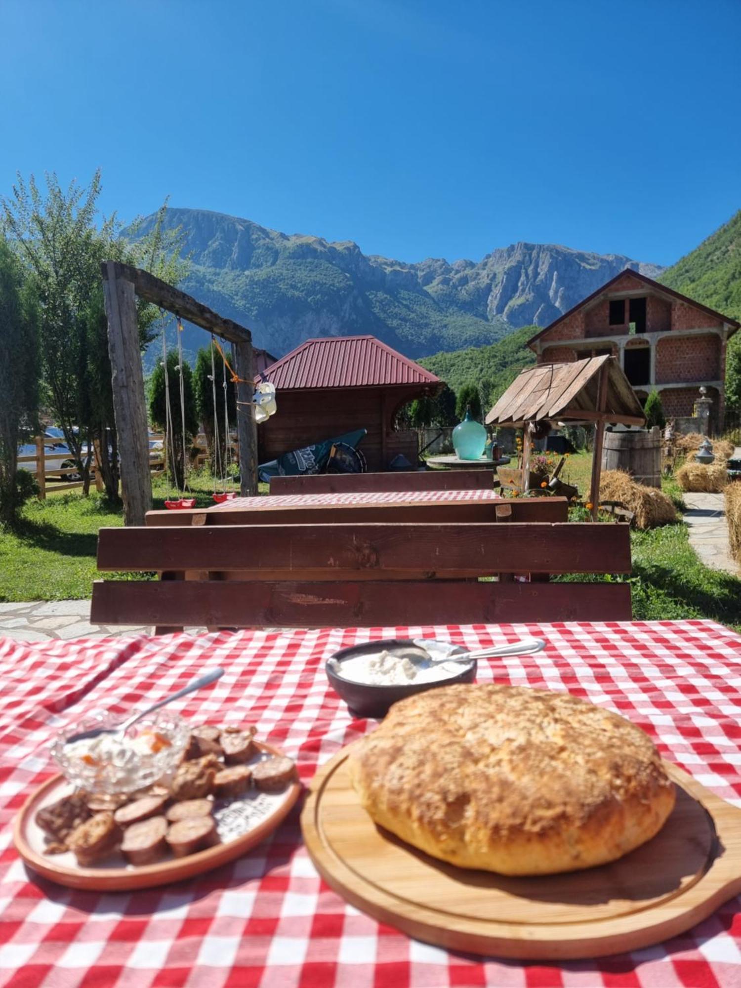 Hotel Ethno Katun Rosi Agrotourism Gusinje Exterior foto