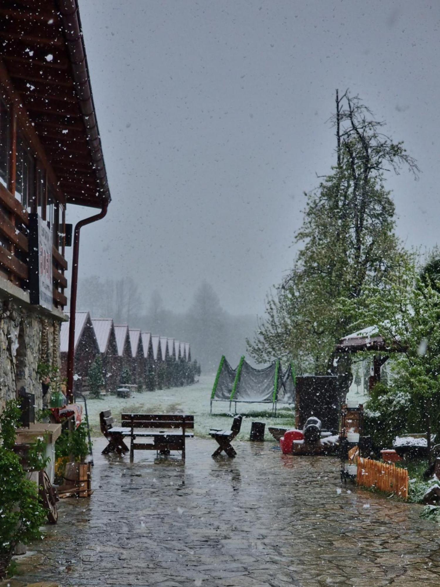 Hotel Ethno Katun Rosi Agrotourism Gusinje Exterior foto